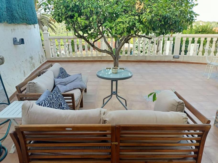 Falconera Apartaments, A Faldas De La Montana Apartment