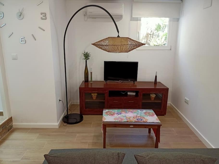 Falconera Apartaments, A Faldas De La Montana Apartment