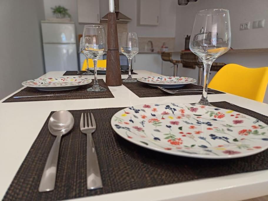 Falconera Apartaments, A Faldas De La Montana Apartment *